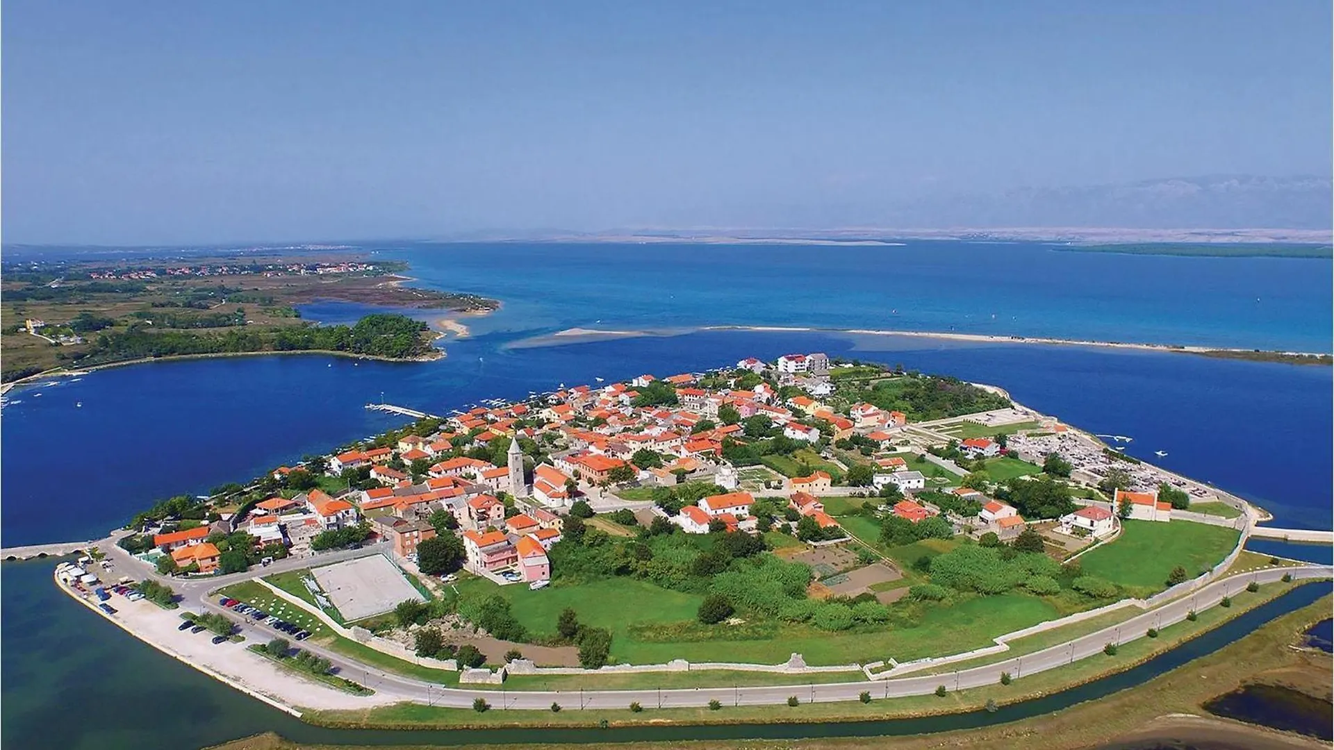 Beautiful Apartment In Nin With Wifi
