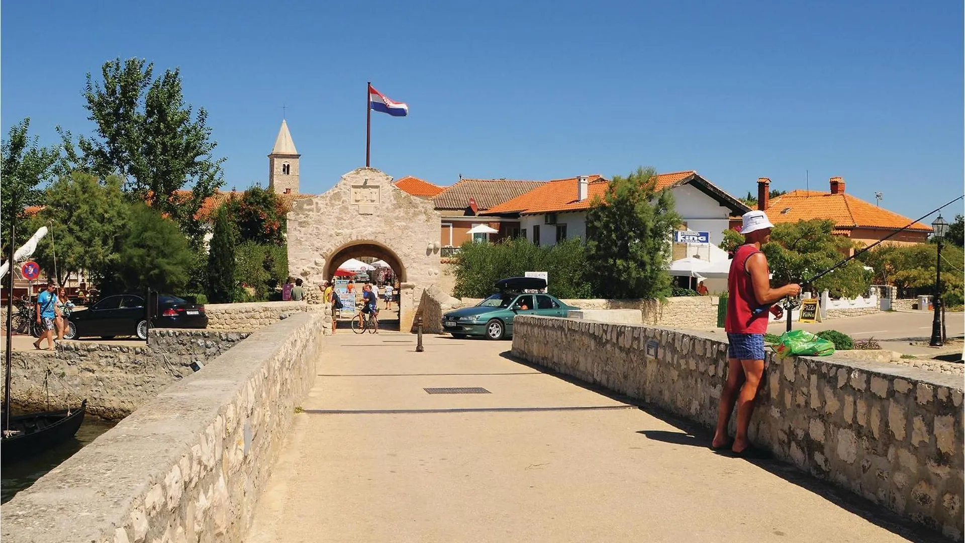 Beautiful Apartment In Nin With Wifi